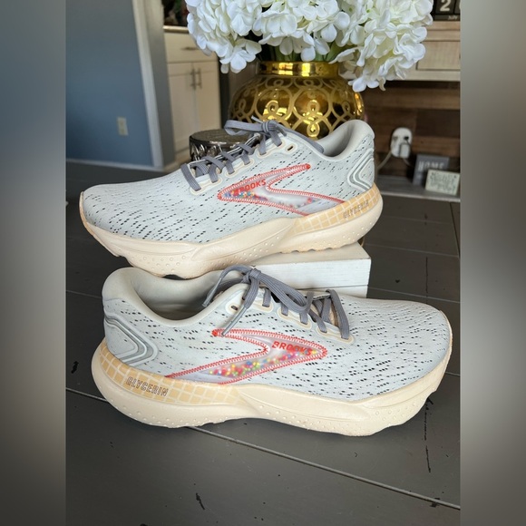 Brooks Men’s Glycerin 21 'Snow Dawn Straw' Road Running Shoes Size 9.5 - Picture 2 of 10